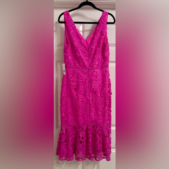 Alexia Admor Lace Peplum Hem Dress - Picture 7 of 7